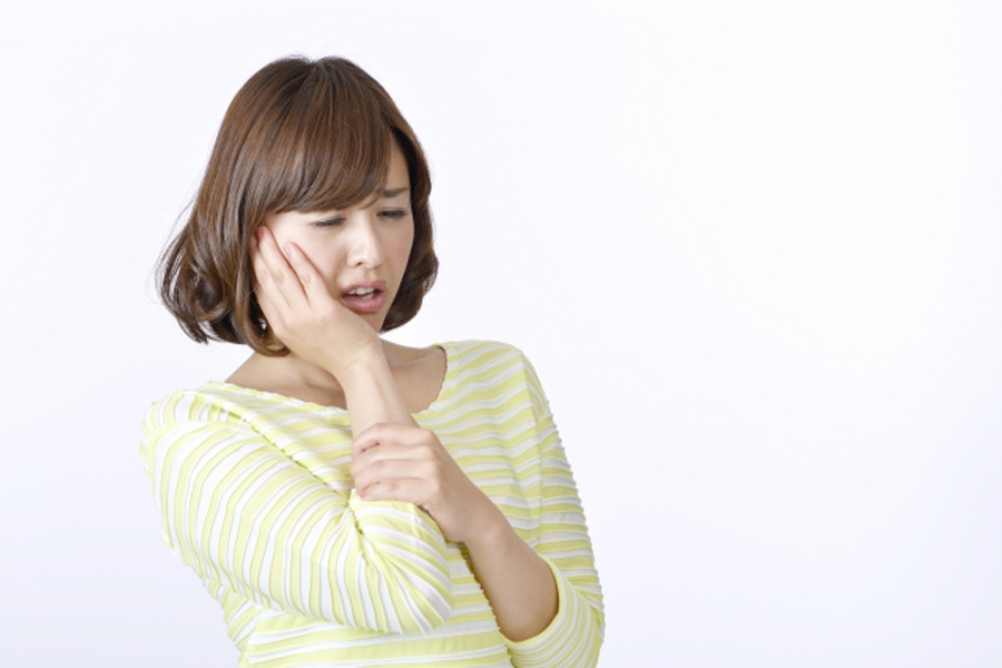 虫歯治療した後、しばらくしてから痛いのはなぜ？